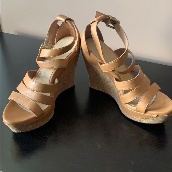 Ugg Wedge Sandal - Picture 4 of 4